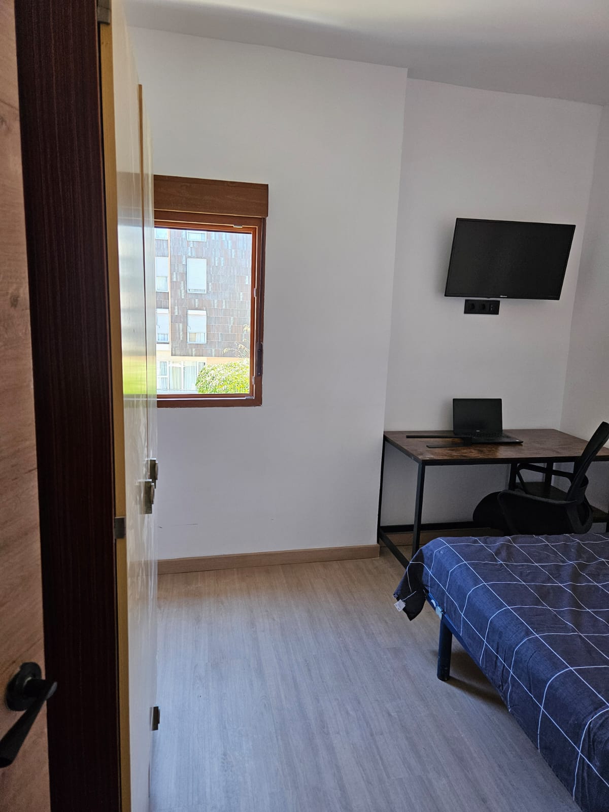Dormitorio reformado por Civitec Reformas