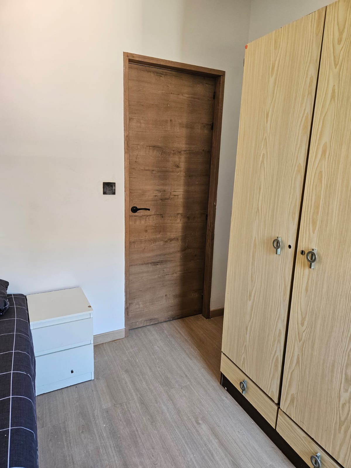 Dormitorio reformado por Civitec Reformas