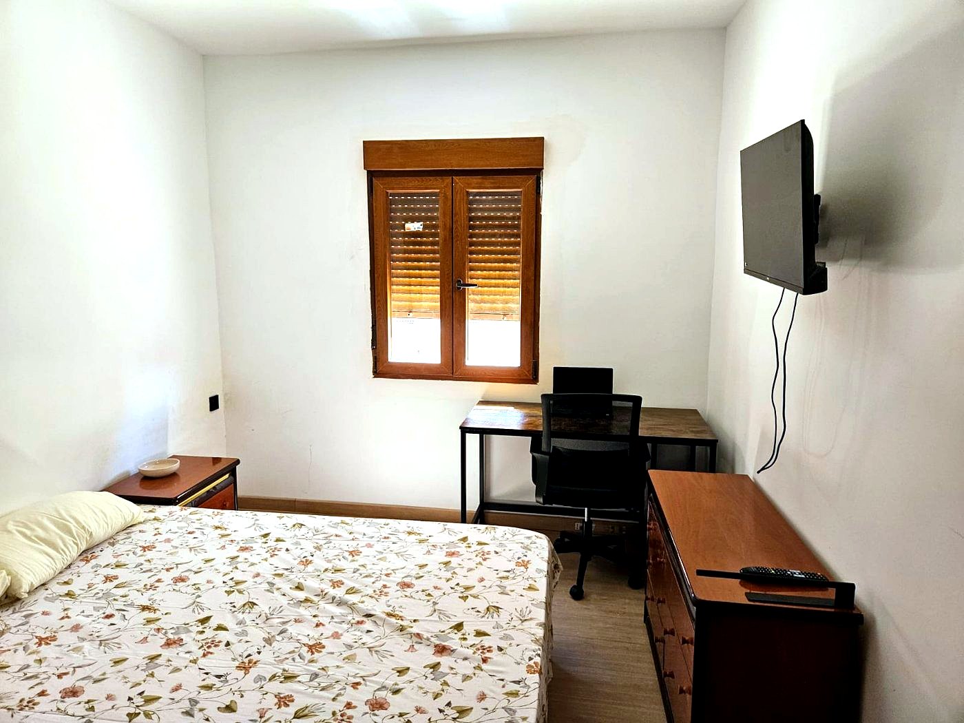 Dormitorio reformado por Civitec Reformas